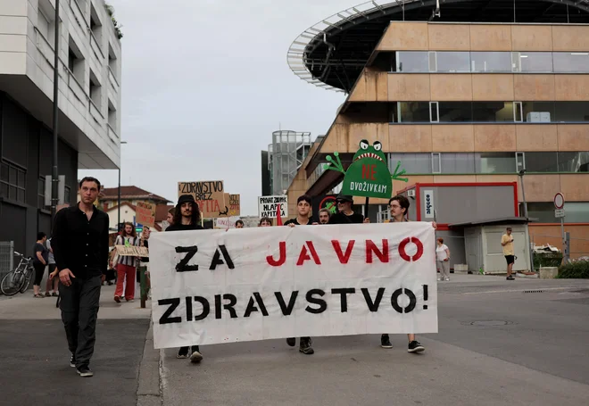 Predlagam, da začnemo javni zdravstveni sistem spreminjati na primarni ravni zdravstvene dejavnosti (družinska medicina), ki je sedaj zanemarjena in premalo plačana. FOTO: Blaž Samec