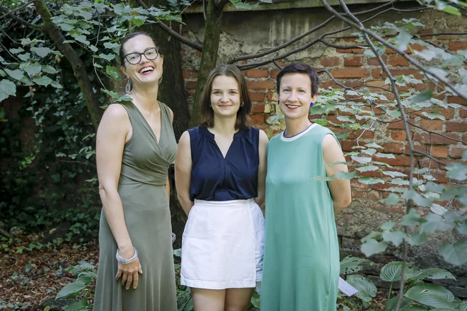 Kot poudarjajo Tamara Bračič Vidmar, Klara Drnovšek Solina in Maja Vižin (z leve proti desni), zavod Bunker več kot desetletje razvija tudi programe kulturno-umetnostne vzgoje.
FOTO: Jože Suhadolnik