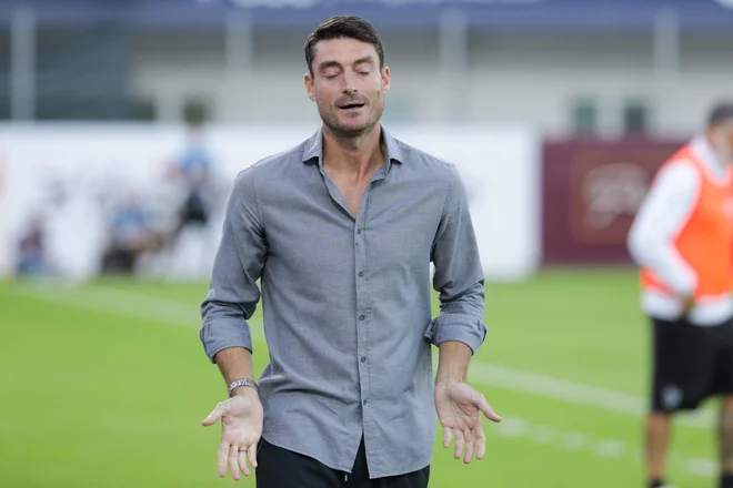 Albert Riera drvi na adrenalinski pogon. FOTO: Voranc Vogel/Delo