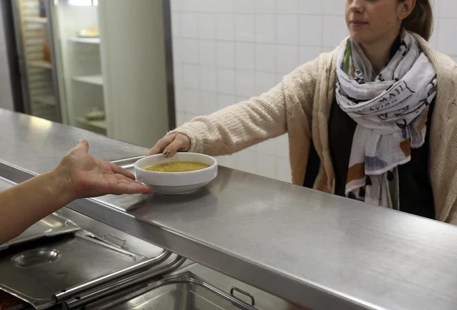 Juha ni več obvezen del študentskega obroka. FOTO: Samec Blaž/Delo