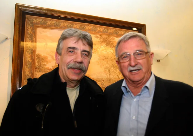 Rato Tvrdić (desno) in Nikola Plečaš med srečanjem rodu, ki je leta 1970 osvojil naslov svetovnega prvaka. FOTO: Igor Mali