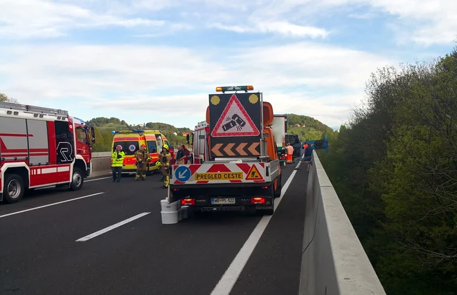 Sklicevanje na tragično nesrečo na viaduktu Kresnica, v kateri je z viadukta padel 52-letni voznik tovornjaka, je brez pomena, saj so bile okoliščine povsem drugačne. FOTO: Aleš Andlovič