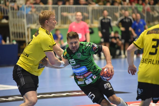 Marko Bezjak se je pri 38 letih vrnil v Nemčijo, kjer je bil dolga leta zvezdnik Magdeburga, s katerim je osvojil tudi naslov evropskega klubskega prvaka. FOTO: RK Nexe