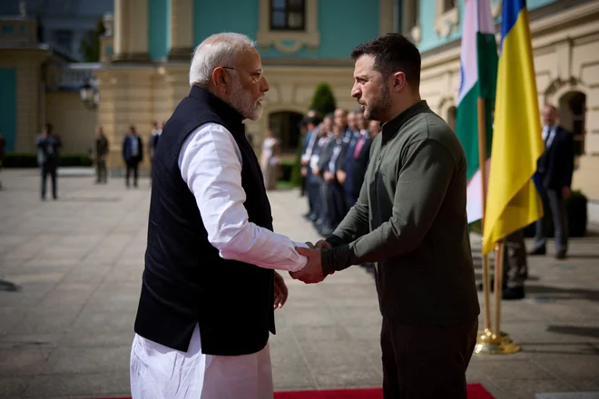  Indijski premier Narendra Modi se je danes v Kijevu sestal z ukrajinskim predsednikom Volodimirjem Zelenskim. FOTO: Reuters