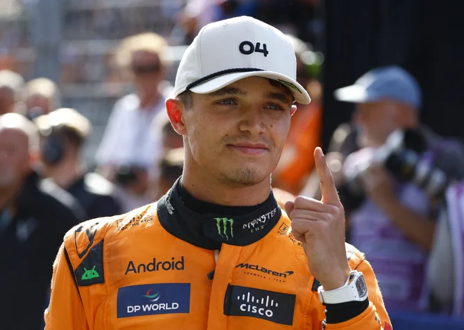 Lando Norris se je veselil druge zmage v formuli 1 po podvigu v Miamiju. FOTO: Piroschka Van De Wouw/Reuters