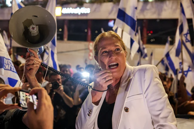Za Cipi Livni je leta 2009 britanski sodnik izdal priporni nalog zaradi njene vloge pri hudodelstvih, izvedenih med operacijo Cast Lead, britanska policija jo je leta 2016 iz istega razloga pozvala na zaslišanje. FOTO: Jack Guez/AFP