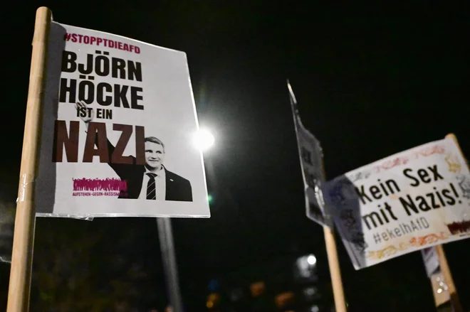 Protesti proti AfD niso vplivali na priljubljenost stranke.  FOTO: Jana Rodenbusch/Reuters