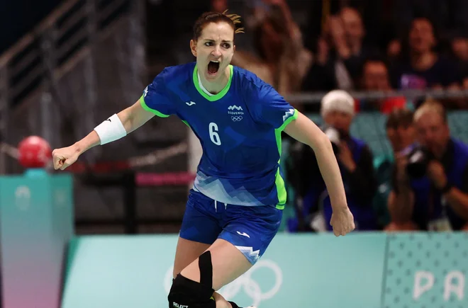 Ana Gros je s Slovenkami v Parizu premagala Južno Korejo. FOTO: Eloisa Lopez/Reuters