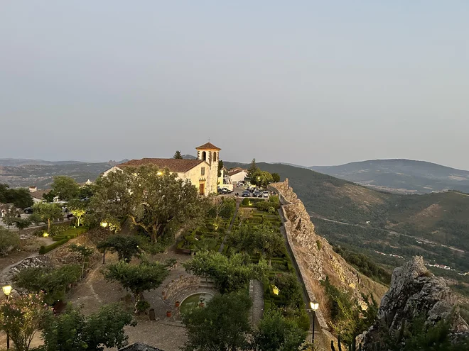 Na portugalskem podeželju človeka zacopra mir. FOTO: Mimi Podkrižnik