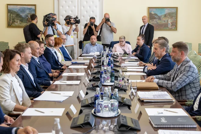 Doseganje potrebnih najmanj 60 poslanskih glasov za spremembe volilne zakonodaje se zdi še vedno zelo težavno. FOTO: Voranc Vogel/Delo