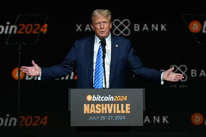 V ameriški predsedniški tekmi se je Donald Trump opredelil za velikega podpornika kriptovalut, Kamala Harris pa tega vprašanja še ni javno komentirala.
FOTO: Kevin Wurm/Reuters