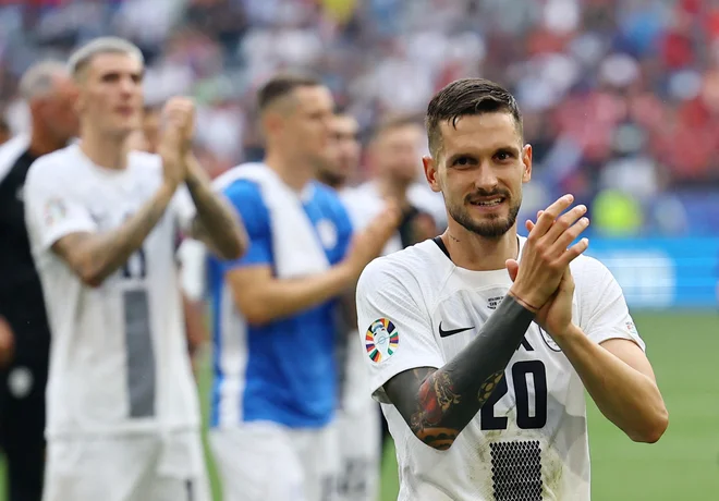 Petar Stojanović med junijsko tekmo v Münchnu. FOTO: Leonhard Simon/Reuters