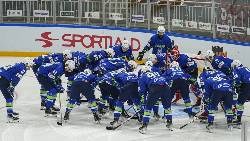 Risi so za konec v Rigi strnili svoje vrste in ugnali Ukrajince, toda močno jim je spodrsnilo predvsem v petek proti Franciji. FOTO: LHF