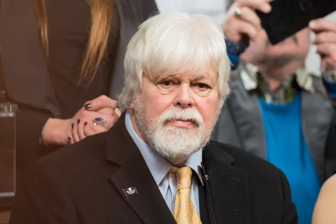 Upa, da bo njegov boj proti ubijanju kitov uspešen, preden sam zapusti svet. FOTO: Shutterstock