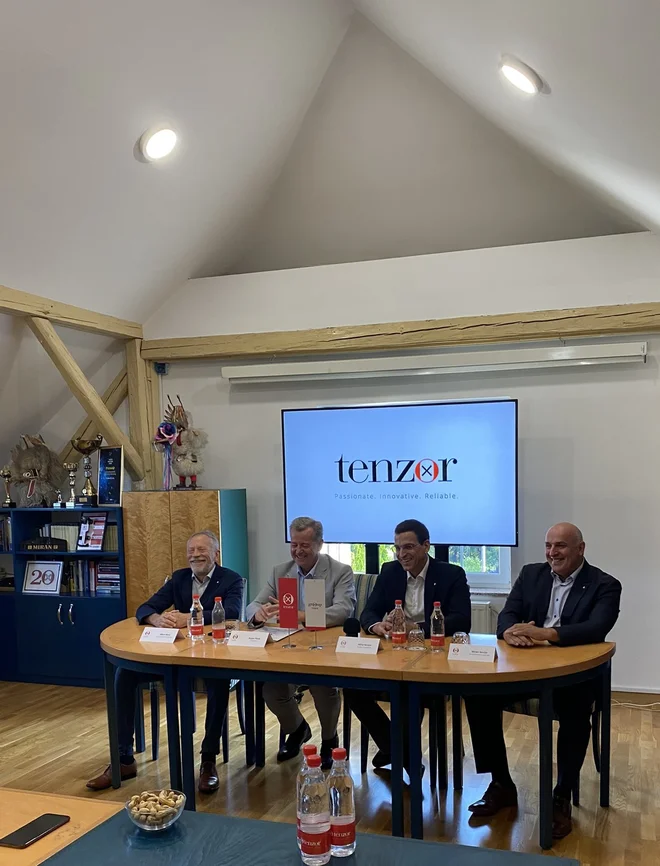 (Od leve proti desni) Albert Bene, Bojan Petek, Miha Senčar in MIran Senčar. FOTO: Arhiv Podjetja