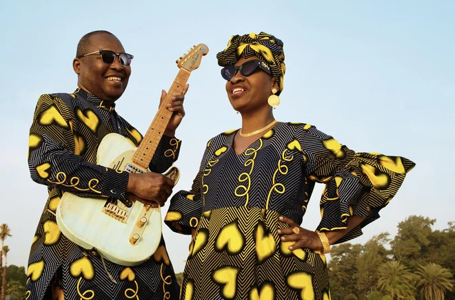 Malijska glasbenika Amadou & Mariam sta v zadnjem desetletju izdala več albumov in singlov, ki so ju ustoličili kot veliki zvezdi afriške celine. FOTO: Ojoz/arhiv Cankarjevega doma