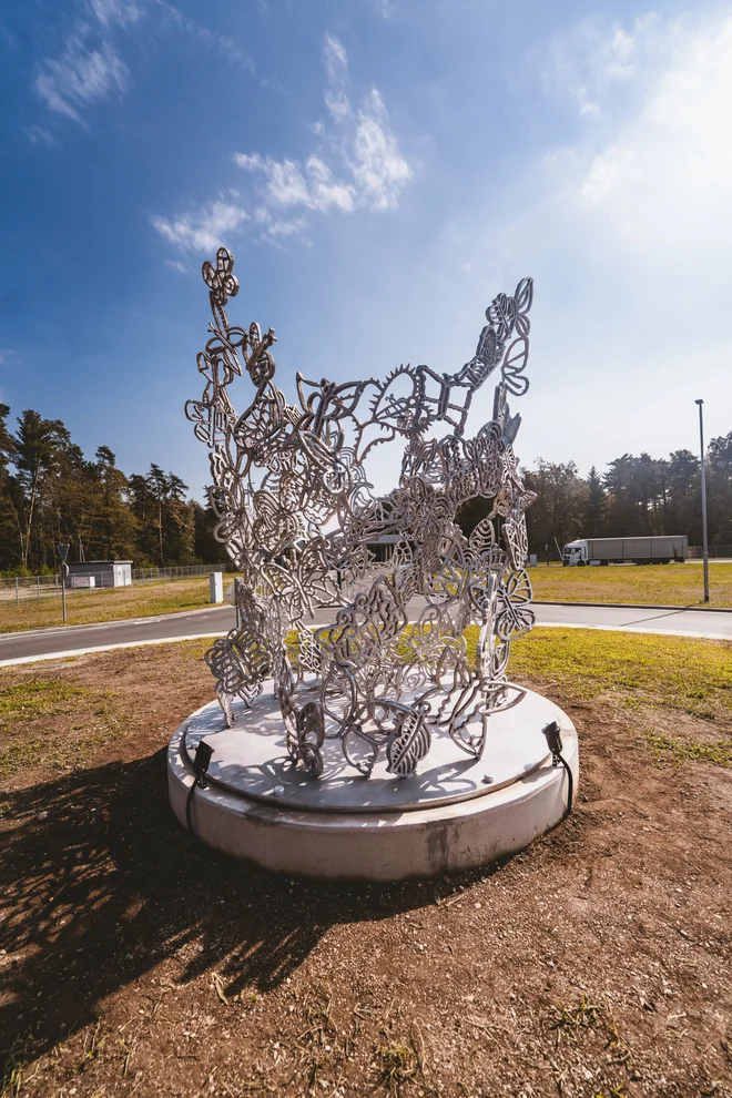 Statua 70 metuljev. FOTO: Stanko Kozel