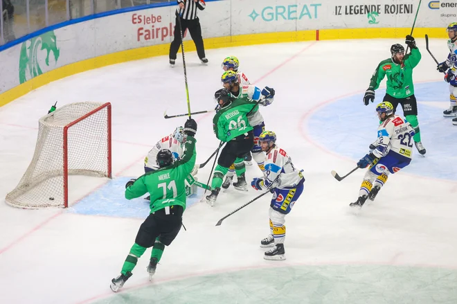 Olimpija je imenitno štartala v novo hokejsko sezono. FOTO: Voranc Vogel/Delo