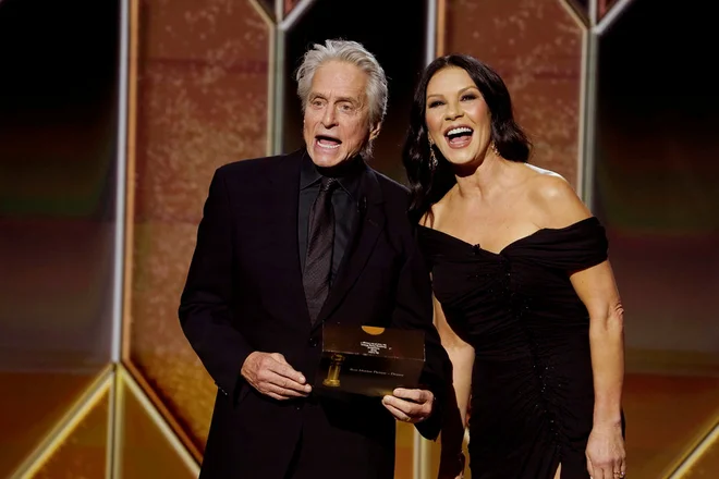 Michael Douglas in Catherine Zeta-Jones sta skupaj že več kot 25 let, kar je za Hollywood tako rekoč neskončno dolgo. FOTO: Reuters