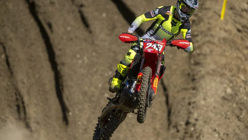 Tim Gajser se podaja v ključno dirko sezone. FOTO: Honda Racing