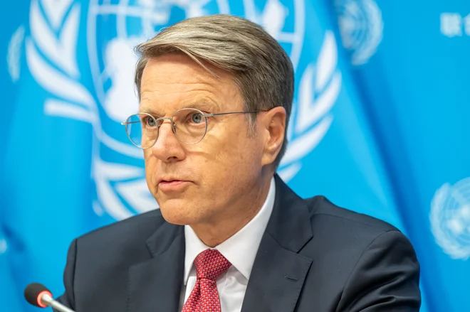 Samuel Žbogar je obsodil teroristični napad palestinskega gibanja Hamas 7. oktobra lani in zajetje talcev. »Ne razumemo pa, kako lahko izraelski odgovor na teroristični napad povzroči brezobziren posredni poboj več kot 40.000 ljudi, večinoma žensk in otrok,« je dodal. FOTO: Mark Garten ZN
