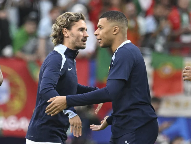 Mbappe je kapetanski trak prevzel od Antoina Griezmanna. FOTO: Fabian Bimmer/Reuters