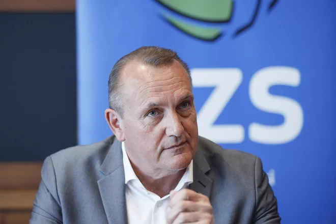 Metod Ropret ostaja na čelu OZS. FOTO: Jože Suhadolnik/Delo