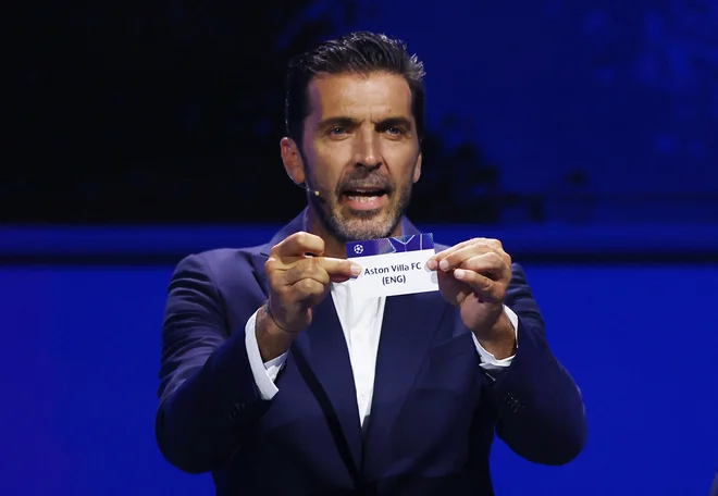Italijan Gianluigi Buffon sodi med najboljše nogometne vratarje vseh časov. FOTO: Manon Cruz/Reuters