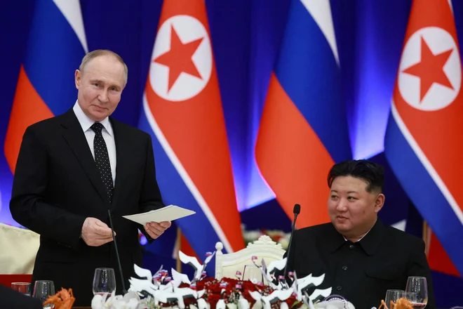 Zakon o strateškem sodelovanju so ratificirali na podlagi junijskega sporazuma med Vladimirjem Putinom in Kim Džong Unom. FOTO: Vladimir Smirnov/Reuters