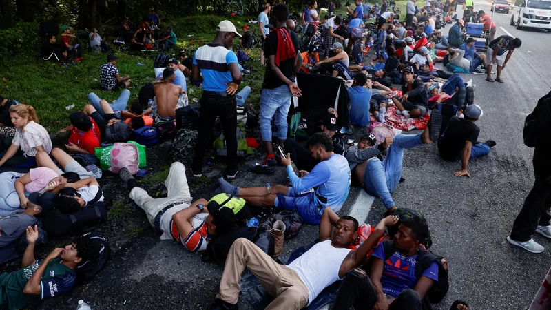 Mehika je pod velikim pritiskom, ker prek nje vodijo vse poti iz Južne in Srednje Amerike v ZDA. FOTO: Daniel Becerril/Reuters