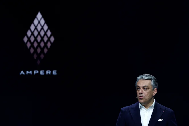 Luca de Meo, izvršni direktor Renaulta, je električno enoto Ampere predstavil pred slabim letom.
FOTO: Gonzalo Fuentes/Reuters