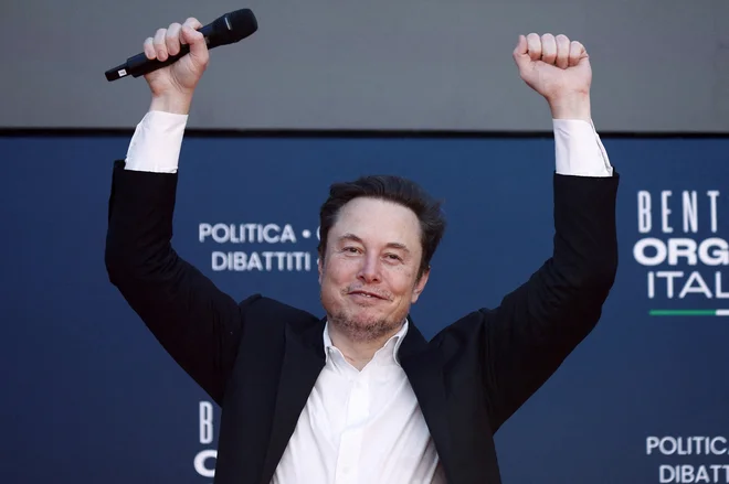 Elon Musk se bo spopadal z razraslo birokracijo. FOTO: Guglielmo Mangiapane/Reuters