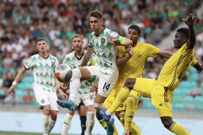Marcel Ratnik je ob Svitu Šelarju novinec na seznamu slovenske nogometne reprezentance za tekmiklioge narodov proti