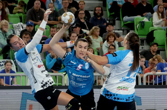 Tjaša Stanko obljublja borbo vseh 60 minut. FOTO: Blaž Samec