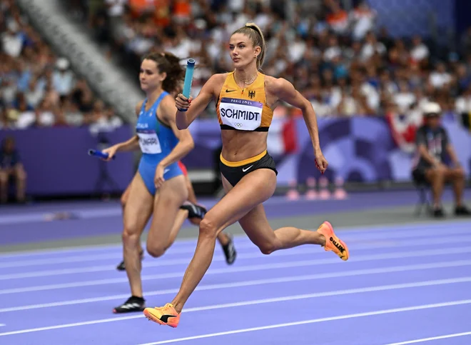 Alica Schmidt se je uvrstila v nemško štafeto za letošnje olimpijske igre v Parizu. FOTO: Dylan Martinez/Reuters
