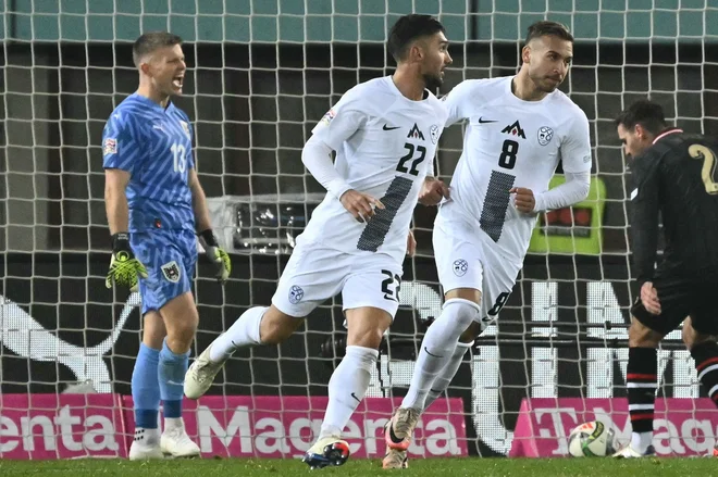 Adam Gnezda Čerin (št. 22) se je veselil gola proti Avstriji. FOTO: Joe Klamar/AFP