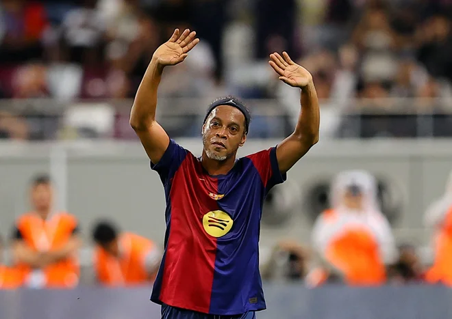 Ronaldinho je zadel drugi gol Barcelone. FOTO: Ibraheem Al Omari/Reuters