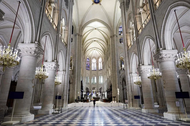 Ladja notredamske katedrale na današnji dan, 29. novembra 2024 FOTO: Stephane De Sakutin/AFP