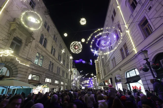 Prižig lučk v Ljubljani FOTO: Črt Piksi