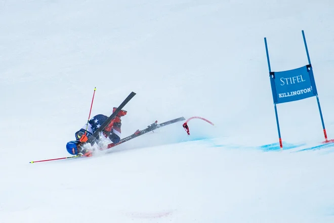 Po včerajšnjem grdem padcu Mikaela Shiffrin na današnjem slalomu ne bo lovila 100. zmage v svetovnem pokalu v alpskem smučanju. FOTO:Joseph Prezioso/AFP