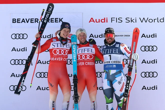 Lep pogled na oder za zmagovalce (z leve): Marco Odermatt, Justin Murisier in Miha Hrobat. FOTO: Sean M. Haffey/AFP