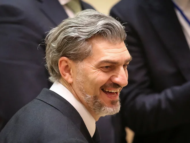 Inavguracija novega predsednika je napovedana 29. decembra. FOTO: Irakli Gedenidze/Reuters