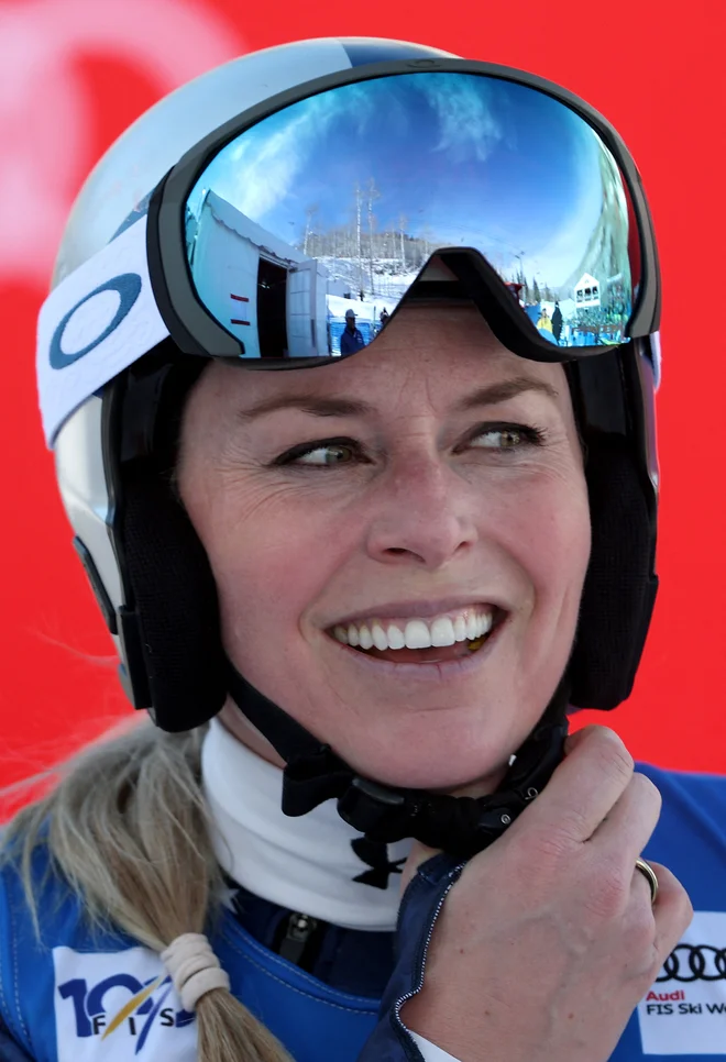 Po vrnitvi v beli cirkus nasmejana predtekmovalka Lindsey Vonn. FOTO: Christian Petersen/AFP