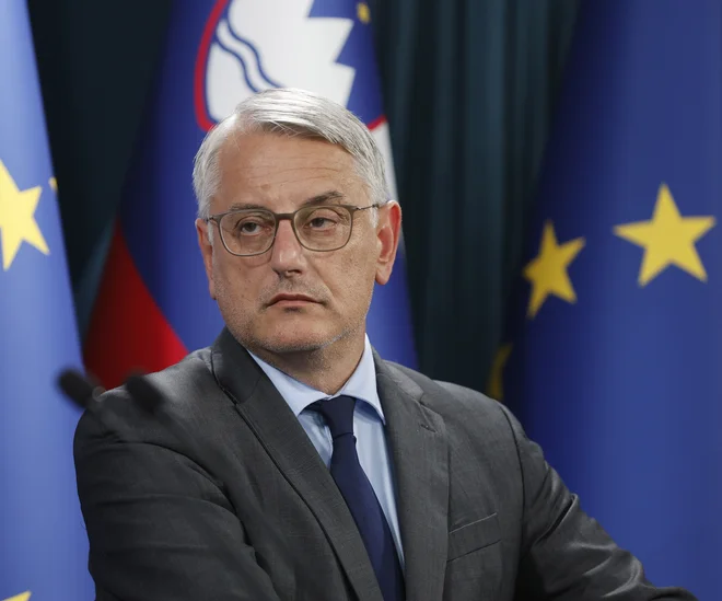 Ministrstvo za gospodarstvo, turizem in šport je v osmem svežnju izdalo 81 odločb. FOTO: Leon Vidic/Delo
