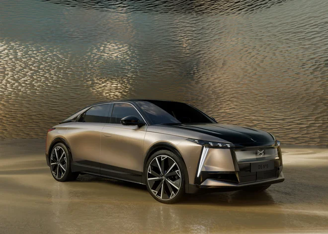 DS N°8 je vaša priložnost za prehod v trajnostno in luksuzno mobilnost. FOTO: C Automobil Import d.o.o.