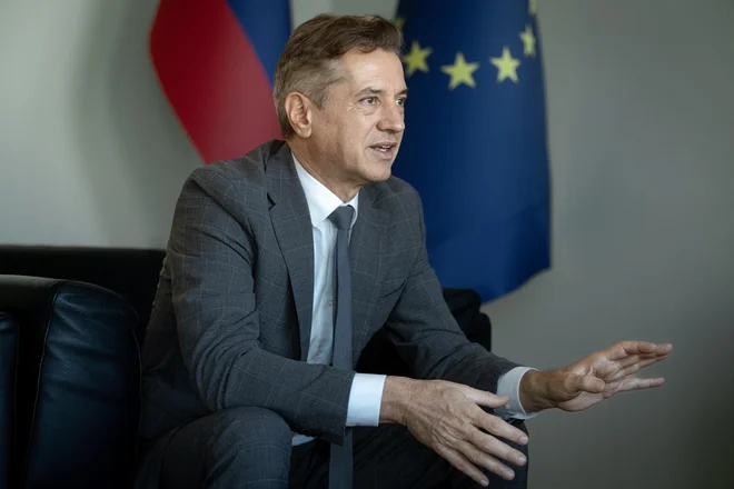 Slovenija ima eno najnižjih inflacij v EU, najnižjo stopnjo brezposelnosti in gospodarsko rast, ki je višja od povprečja EU. FOTO: Voranv Vogel/Delo