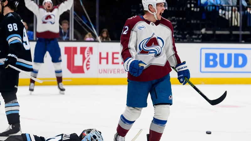 Artturi Lehkonen se je veselil treh golov. FOTO: Tyler Tate/AFP