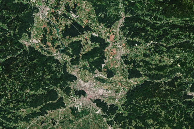 Ljubljana v objektivu evropskega satelita Sentinel-2 Foto Esa