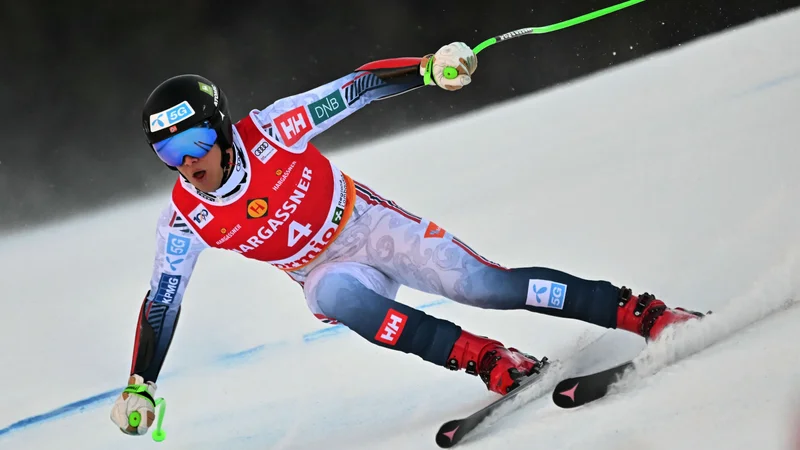 Fredrik Moeller je zmagovalec superveleslaloma v Bormiu. FOTO: Fabrice Coffrini/AFP