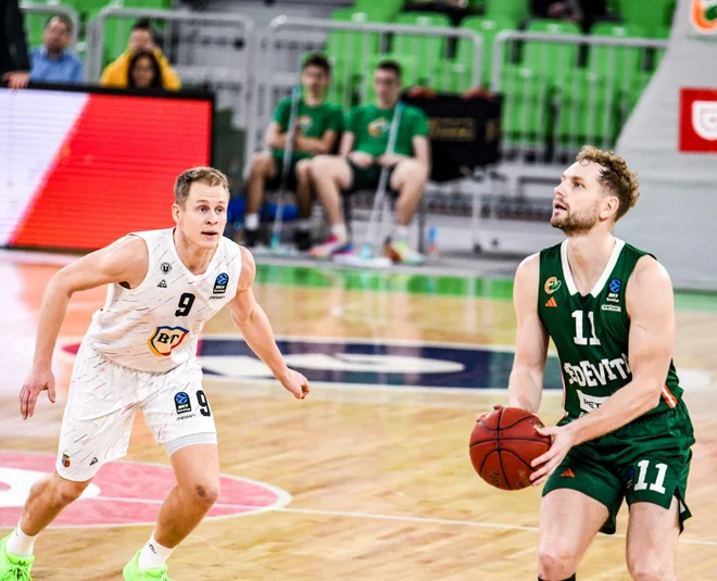 Kapetan Jaka Blažič je del kariere preživel v Beogradu, nosil je dres Crvene zvezde. FOTO: Cedevita Olimpija
